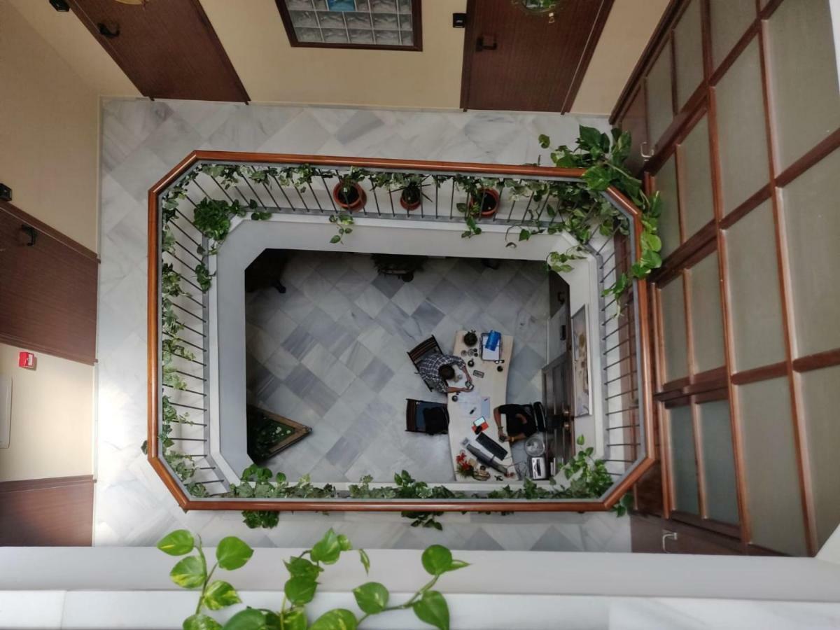 Hostal Casa Nautilus カディス エクステリア 写真