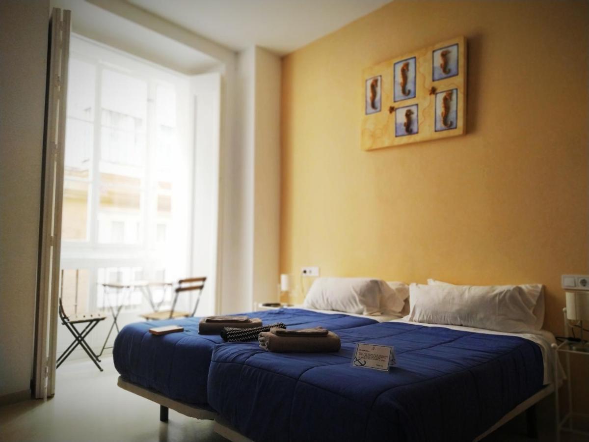 Hostal Casa Nautilus カディス エクステリア 写真