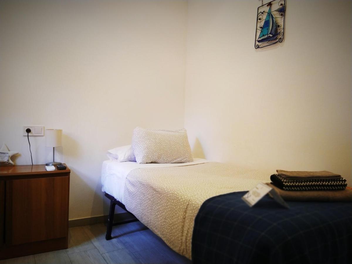 Hostal Casa Nautilus カディス エクステリア 写真