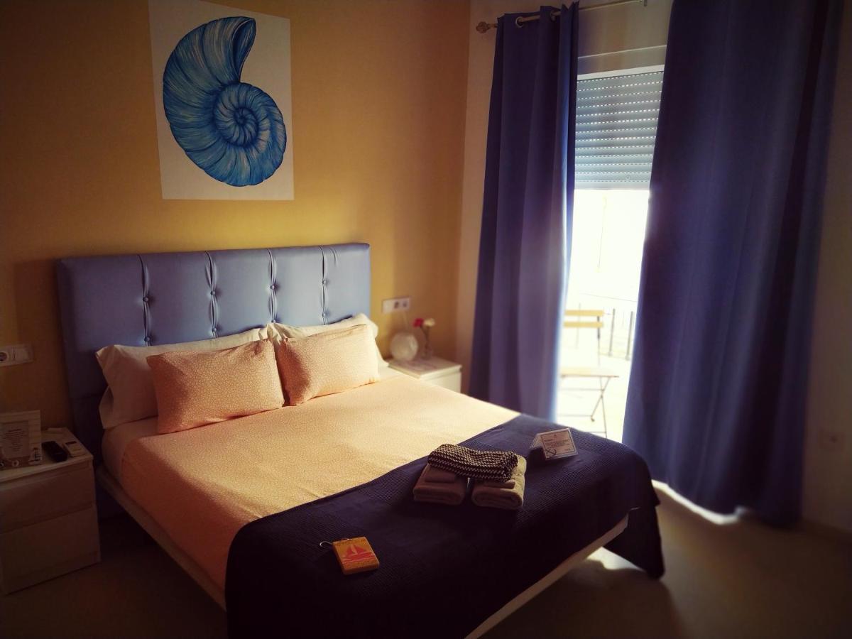 Hostal Casa Nautilus カディス エクステリア 写真