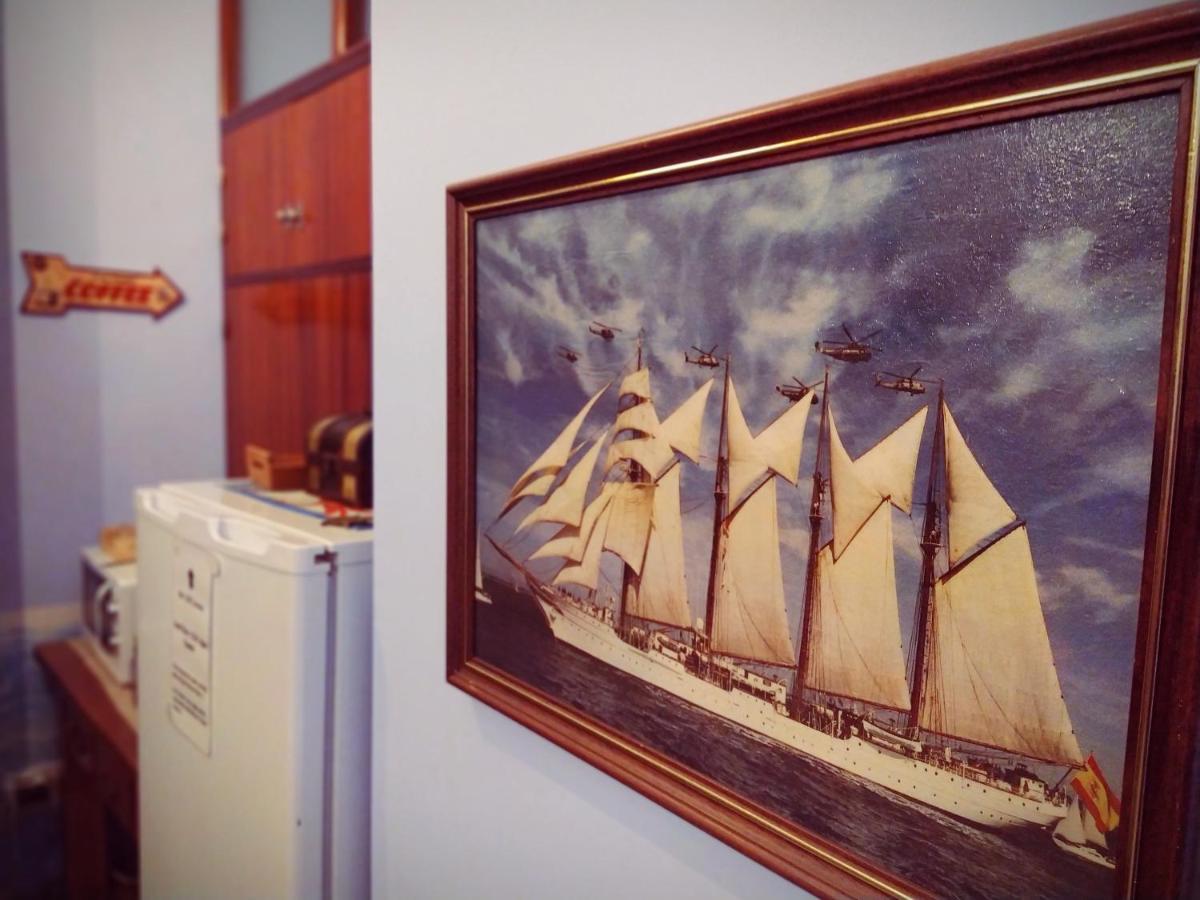 Hostal Casa Nautilus カディス エクステリア 写真