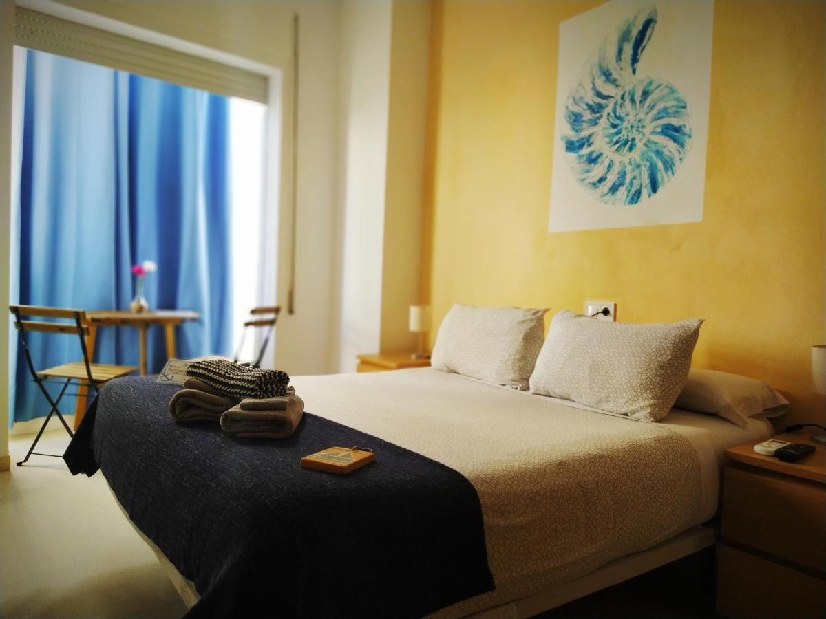 Hostal Casa Nautilus カディス エクステリア 写真